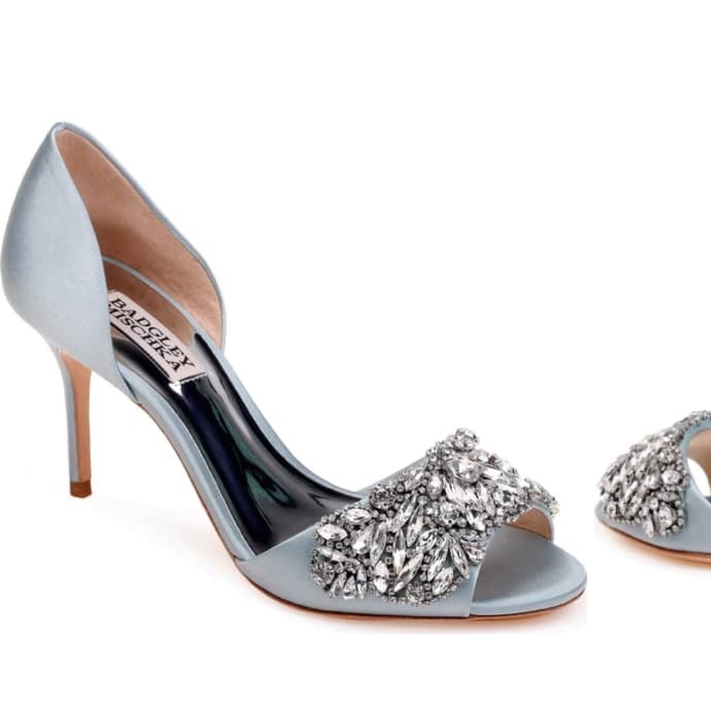 NEW Badgley Mischka blue satin crystal pumps
